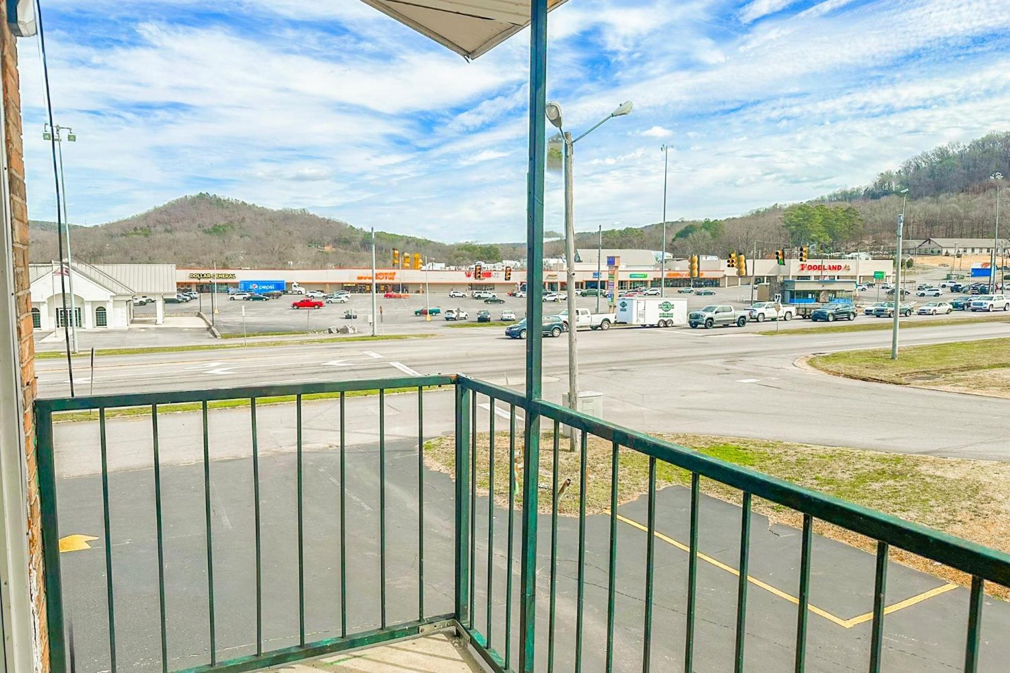 Regal Inn Guntersville By Oyo Hwy 431 ภายนอก รูปภาพ