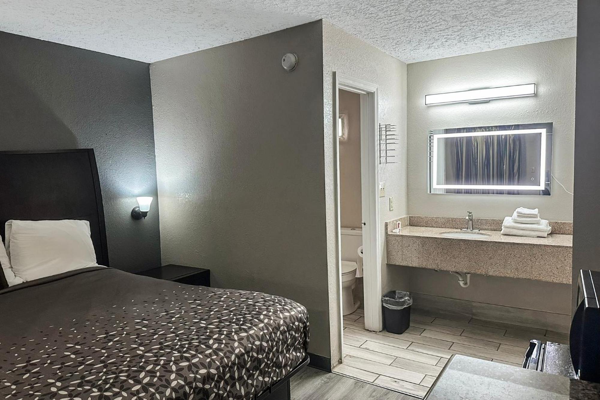 Regal Inn Guntersville By Oyo Hwy 431 ภายนอก รูปภาพ