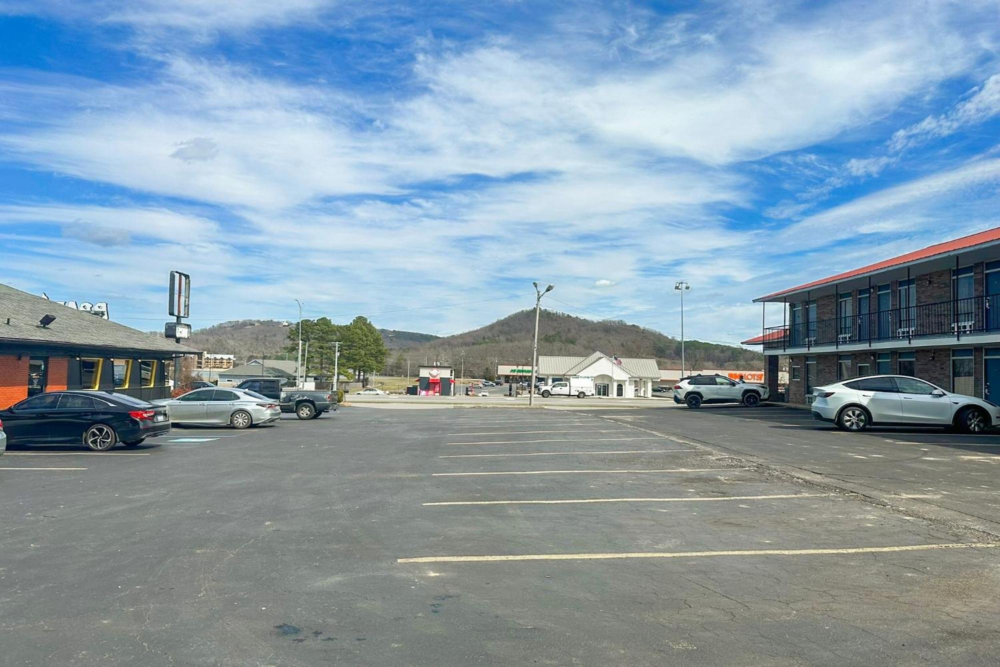 Regal Inn Guntersville By Oyo Hwy 431 ภายนอก รูปภาพ